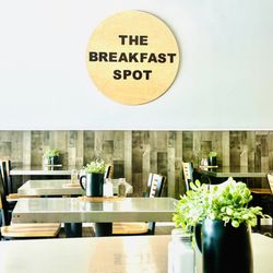 The Breakfast Spot - Dining area (cute)
