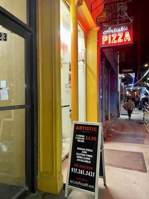 Artistic Pizza by null