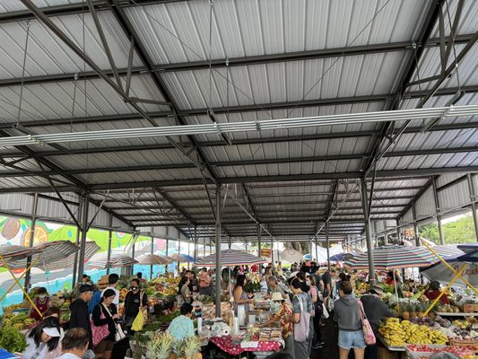 Hilo Farmer's Market by null