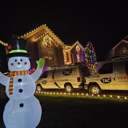Complete Landscape Lawncare - Holiday Lights, schedule today!
