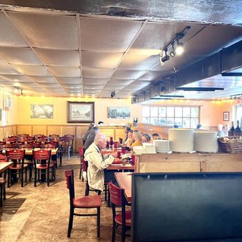 Geraldi's - Inside snapshot - Pizza Near Me - Fayetteville, Arkansas