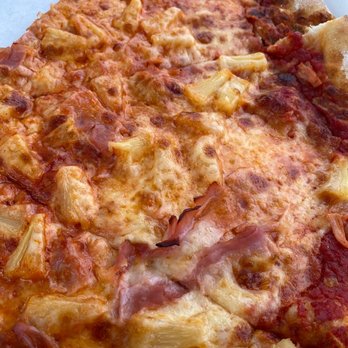 Prima Pizza - Overcooked and dry pizza - Pizza Near Me - Cornwall, New York