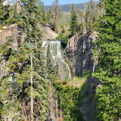 Reds Meadow Resort & Pack Station - Rainbow Falls