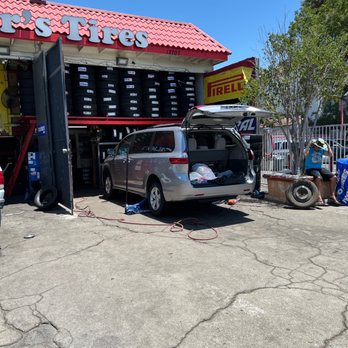 Oscar's Tires - Oscar's Tires working on my van - Tires Near Me - La Puente, California Oscar's Tires - Oscar's Tires working on my van - Tires Near Me - La Puente, California