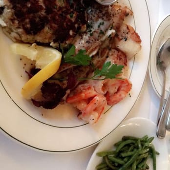 Flying Melon Café - Grilled seafood platter - Seafood Near Me - Ocracoke, North Carolina Flying Melon Café - Grilled seafood platter - Seafood Near Me - Ocracoke, North Carolina