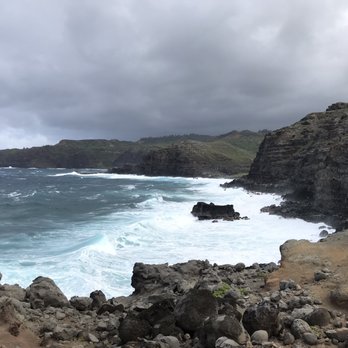 Nakalele Blowhole - Hiking Near Me - Kahakuloa, Hawaii