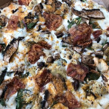 575 Pizzeria - The Ceej pizza - Pizza Near Me - Amarillo, Texas