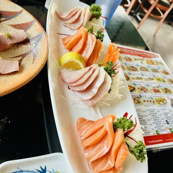 Sashimi - Yellow tail and salmon sashimi - 2 orders of each - Japanese Near Me - Lake Forest, California Sashimi - Yellow tail and salmon sashimi - 2 orders of each - Japanese Near Me - Lake Forest, California