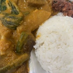 Lilian's Filipino Restaurant and Bakery - Kare Kare