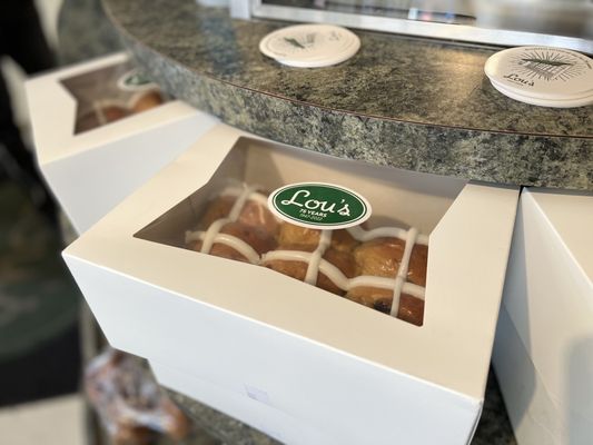 Lou's Restaurant & Bakery by null