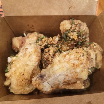 Sen Pad Thai - Chicken wings - Thai Near Me - Vancouver, British Columbia