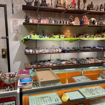 Silver Pyramid - Jewelry Near Me - Richardson, Texas