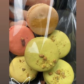 Ellie's - Box of 6 Macarons (Pistachio , strawberry rose champagne, dulce de leche.) - Breakfast & Brunch Near Me - Providence, Rhode Island Ellie's - Box of 6 Macarons (Pistachio , strawberry rose champagne, dulce de leche.) - Breakfast & Brunch Near Me - Providence, Rhode Island