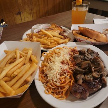 Al the Wop's - Definitely try this place out, it's a lovely hole in the wall kind of place. - American Near Me - Walnut Grove, California