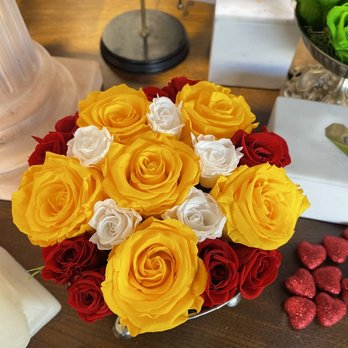 Clarksburg Premium Outlets - Preserved roses. In all colors. Only @ La Fleur Studio. Www.FabFlorist4u.com - Outlet Stores Near Me - Clarksburg, Maryland Clarksburg Premium Outlets - Preserved roses. In all colors. Only @ La Fleur Studio. Www.FabFlorist4u.com - Outlet Stores Near Me - Clarksburg, Maryland
