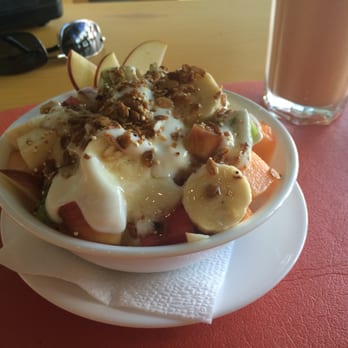 Green Box - Fresh fruit with yogurt - Salad Near Me - Playa del Carmen, ROO