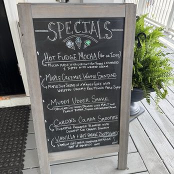 Mortons Moo Homemade Ice Cream - Ice Cream & Frozen Yogurt Near Me - Ellsworth, Maine Mortons Moo Homemade Ice Cream - Ice Cream & Frozen Yogurt Near Me - Ellsworth, Maine