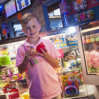 Skateworld - Amusement Parks Near Me - Sandusky, Ohio