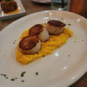 Echo & Rig - DIVERS SCALLOPS - Steakhouses Near Me - Sacramento, California