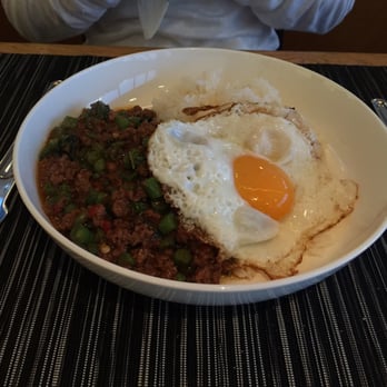 Qantas First Class Lounge - Thai Chilli Beef with Basil & fried Egg - Airport Lounges Near Me - Mascot, NSW