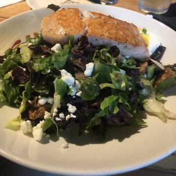 Canvas - Farmhouse Salad w/ Salmon - New American Near Me - Orlando, Florida
