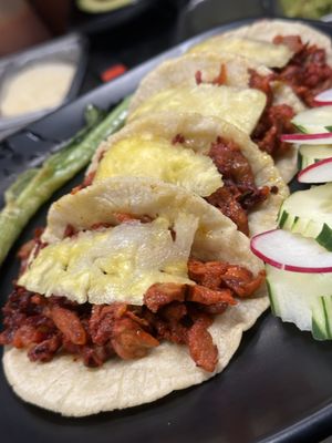 TAQUERIA EL TENAMPA by null