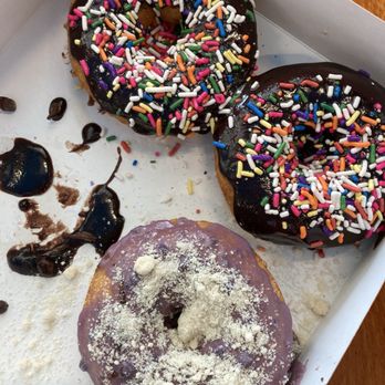 Duck Donuts - Blueberry Streusel and Chocolate Confetti - Donuts Near Me - Charleston, South Carolina Duck Donuts - Blueberry Streusel and Chocolate Confetti - Donuts Near Me - Charleston, South Carolina