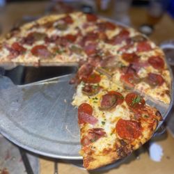Southern Hops Brewing Company - All meat pizza