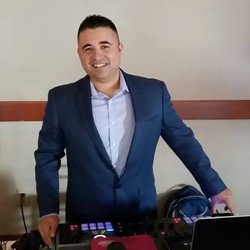 Owner Nick Alvarado in the mix!