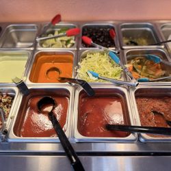 Taqueria Los Magueyes - Complimentary salsa bar