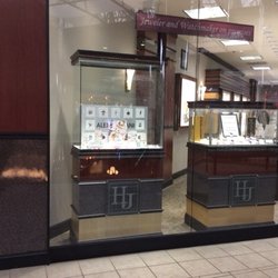Henebry's Diamond Jewelers