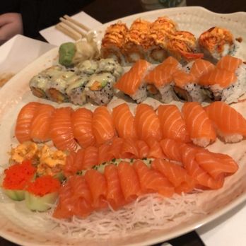Sushi House - Kuchi special roll, Salmon Lover Roll, spicy bomb roll, salmon nigiri & sashimi - Sushi Bars Near Me - Teaneck, New Jersey
