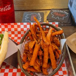 Banger sausage & sweet potato fries