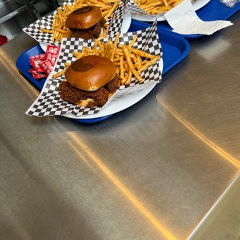 Lea Jane's - Yummy Thighs - Chicken Shop Near Me - Houston, Texas