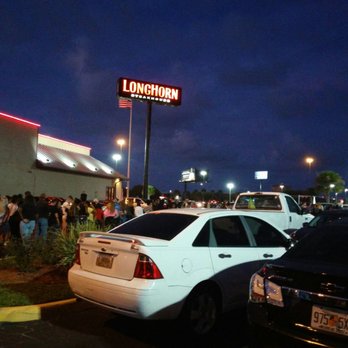 13th Floor Haunted House - Line for security wraps out to longhorn and back. - Haunted Houses Near Me - Jacksonville, Florida