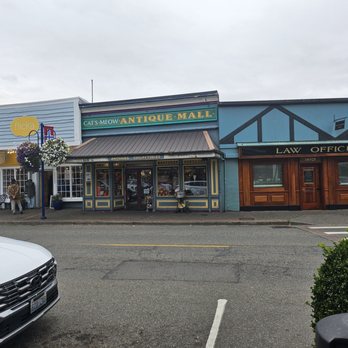 Cats Meow - Front entrance - Antiques Near Me - Poulsbo, Washington Cats Meow - Front entrance - Antiques Near Me - Poulsbo, Washington