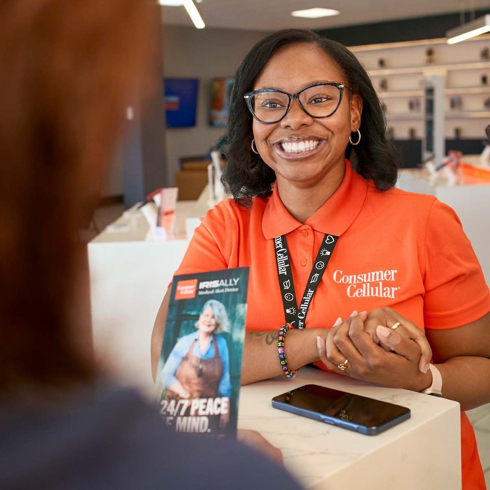 CONSUMER CELLULAR Updated July 2025 10 Photos 4414 SW College Rd