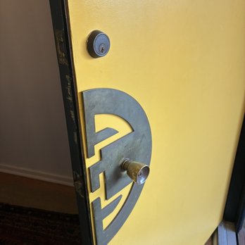David's Mobile Locksmith - Fix old lock - Keys & Locksmiths Near Me - Irvine, California David's Mobile Locksmith - Fix old lock - Keys & Locksmiths Near Me - Irvine, California