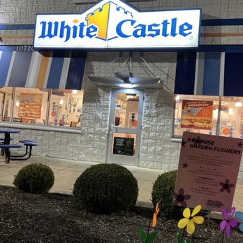 White Castle - Outside - Fast Food Near Me - Bellefontaine Neighbors, Missouri White Castle - Outside - Fast Food Near Me - Bellefontaine Neighbors, Missouri