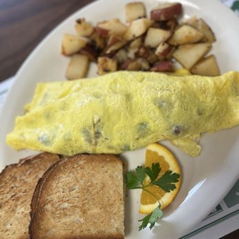 Greg's Breakfast Restaurant - Breakfast & Brunch Near Me - Cranston, Rhode Island