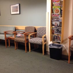UVM Medical Center - Main Campus - Second waiting room at ophthalmology clinic