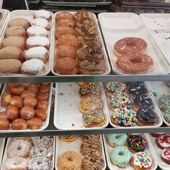 Randy's Donuts - Donuts Near Me - El Segundo, California Randy's Donuts - Donuts Near Me - El Segundo, California