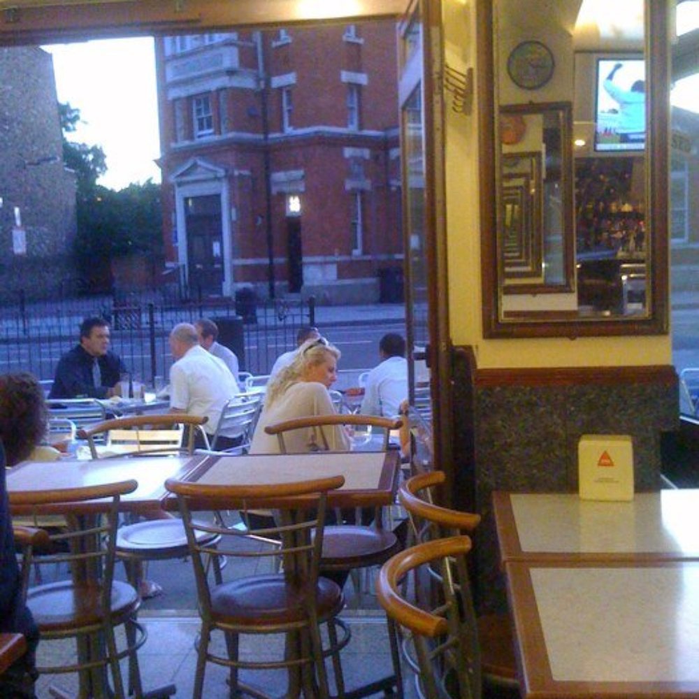 Estrela Bar - Bars Near Me - London, XGL Estrela Bar - Bars Near Me - London, XGL
