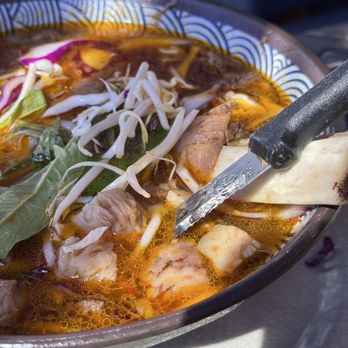 Dan Da - SO2. BUN BO HUE // SPICY LEMONGRASS BEEF SOUP - Vietnamese Near Me - Aurora, Colorado