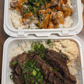 Da Bald Guy - Braised Boneless Kal Bi and Pan Fried Poke plates come with rice and mac salad. - Food Trucks Near Me - Kahuku, Hawaii Da Bald Guy - Braised Boneless Kal Bi and Pan Fried Poke plates come with rice and mac salad. - Food Trucks Near Me - Kahuku, Hawaii