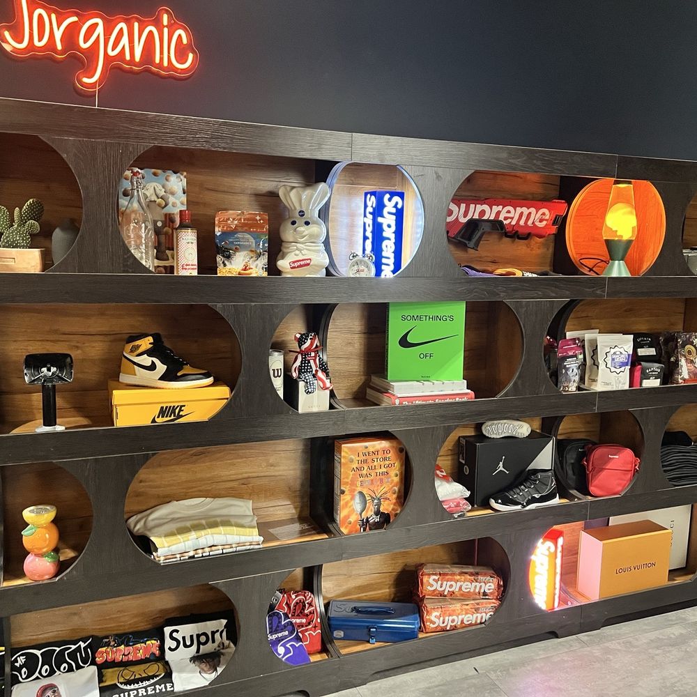 Burnside Coffee Bar - Decor - Coffee & Tea Near Me - Sacramento, California Burnside Coffee Bar - Decor - Coffee & Tea Near Me - Sacramento, California