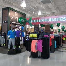 DICK'S Sporting Goods
