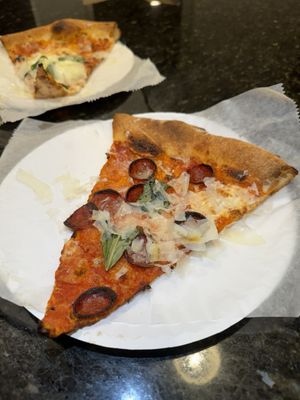 Palm Pizza by null