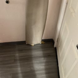Econo Lodge Inn & Suites At Fort Moore - Ironing board