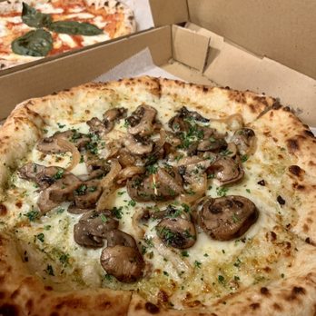 Il Dolce Pizzeria & Restaurant - Funghi - Italian Near Me - Costa Mesa, California Il Dolce Pizzeria & Restaurant - Funghi - Italian Near Me - Costa Mesa, California